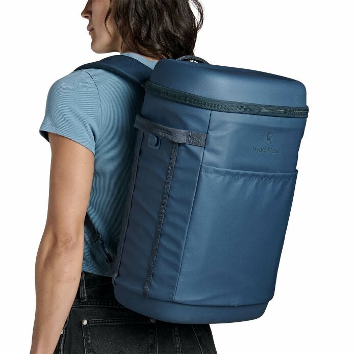 carryouttm-backpack-22-l-a8 250815_hydro_s26_hb_14605_7.jpg