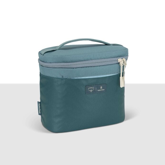 osprey-axis-x-hydro-flask-campus-essentials-bundle-f5 axisxhydroflask_s26_detail1_cascadeblue_10007249_1.jpg