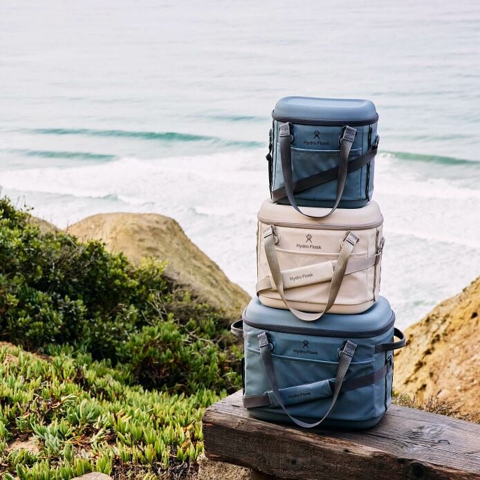 carryouttm-soft-cooler-15-l-e1 hf_carryout_bouwer_d1_l1_torrey_pines_still_life_0252_6.jpg