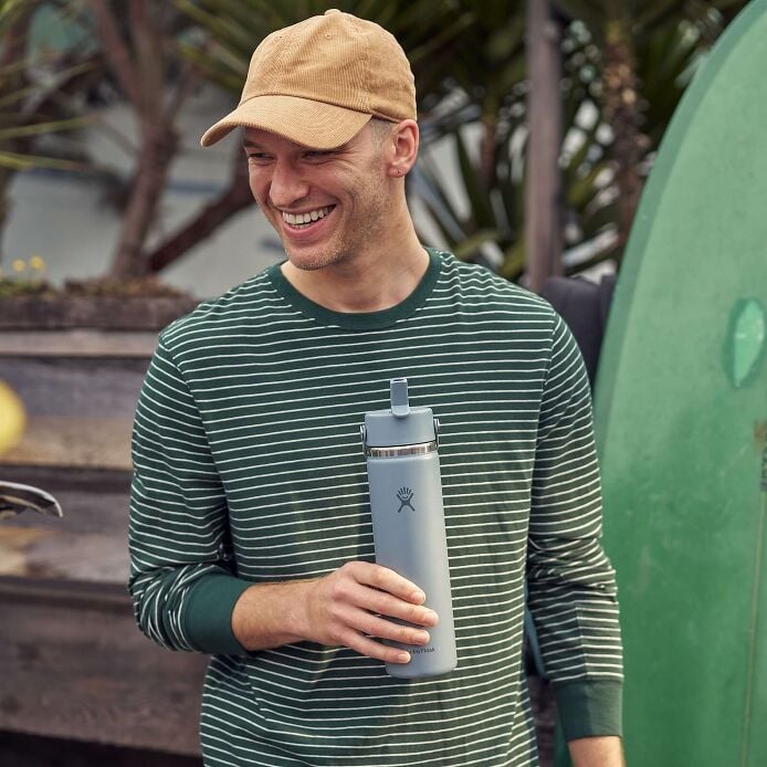 24-oz-wide-mouth-with-flex-straw-cap-p8 hf_s26_mcinnis_0232_13.jpg