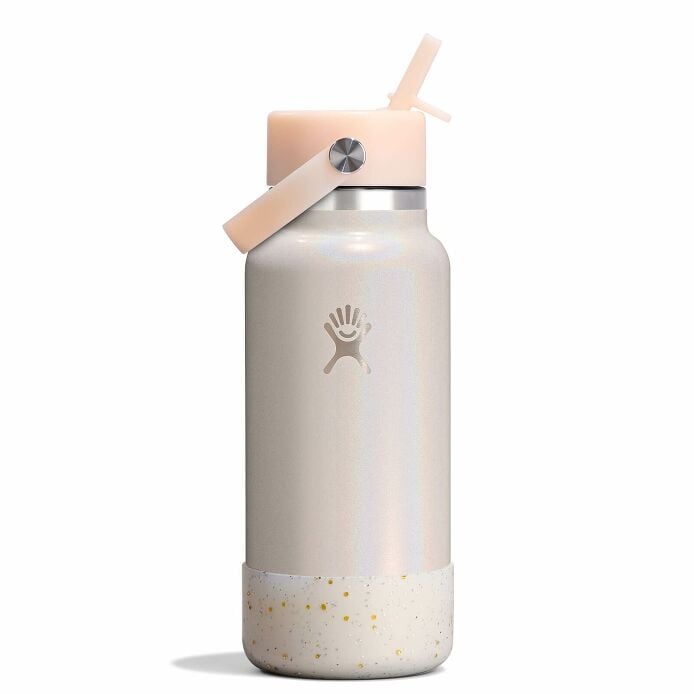 medium-boot-f3 le-f25w32-g-32-oz-wide-flex-straw-cap-glimmer-cream-straight-withboot_1_1_1.jpg