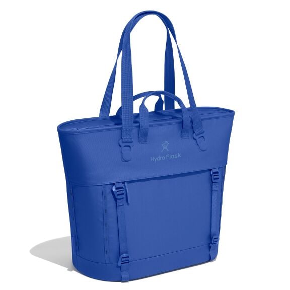 carryouttm-soft-cooler-tote-30-l-g8 maxiit382_carryout_tote_30l_capri_blue_angled_1.jpg