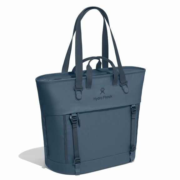 carryouttm-soft-cooler-tote-30-l-g8 maxiit384-carryout-tote-30l-harbor-blue-angled_1_1.jpg