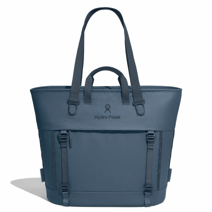 carryouttm-soft-cooler-tote-30-l-g8 maxiit384-carryout-tote-30l-harbor-blue-straight.jpg